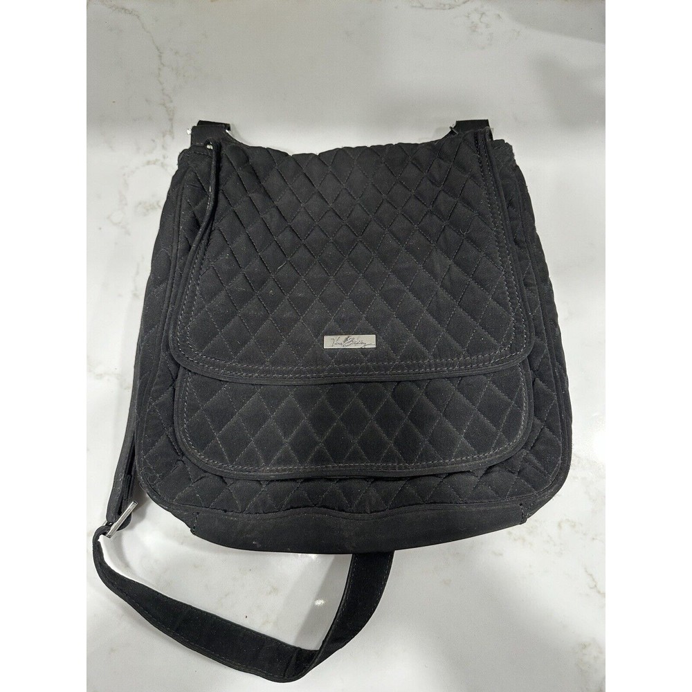 Vera‎ Bradley Iconic Quilted Messenger Bag Black With Go Wild Pattern Lining